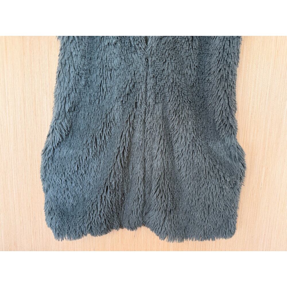 Angie Faux Fur Shaggy Vest Womens Size Large Pockets Gray Lined Soft - Picture 4 of 13